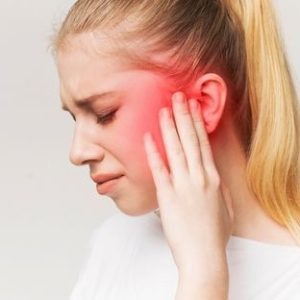 Ear Pain (Earache/Otalgia): Causes, Symptoms, Treatment & Prevention