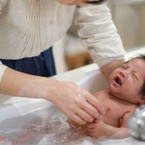 How Should You Bathe a Newborn? A Simple Guide for New Parents