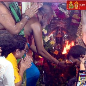 திருவண்ணாமலை அண்ணாமலையார் கோவிலில் லிங்கோத்பவருக்கு அபிஷேகம்!