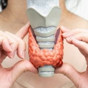 Thyroid Symptoms You Should Never Ignore – Simple Ways to Keep Them Under Control