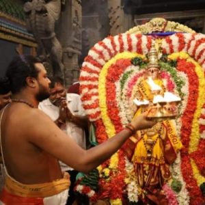 திருவண்ணாமலை அண்ணாமலையார் திருக்கோவிலில் அம்மன் சன்னதி முன்பு தீமிதி விழா!
